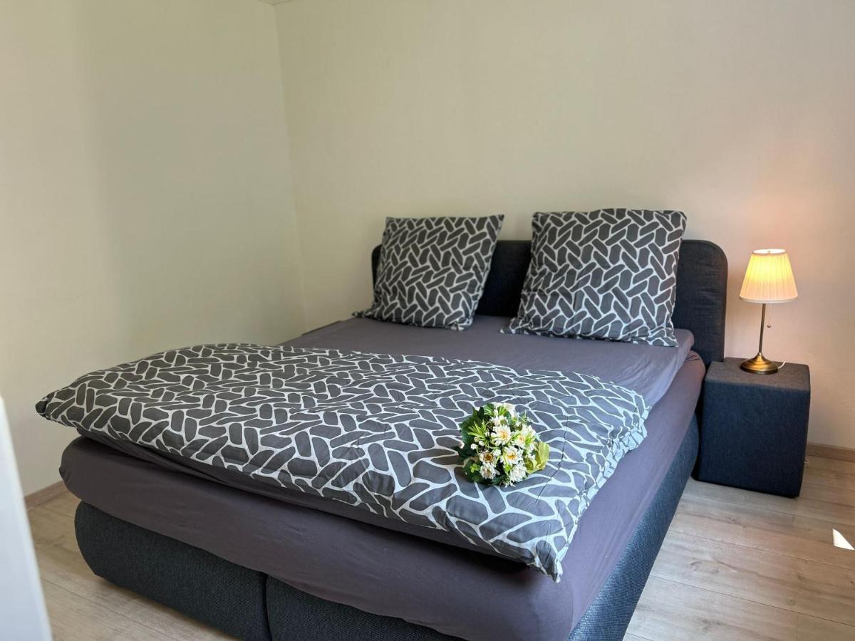 Gemuetliches Familienhaus - Fuehlt Euch Wohl Apartman Oldenburg Kültér fotó