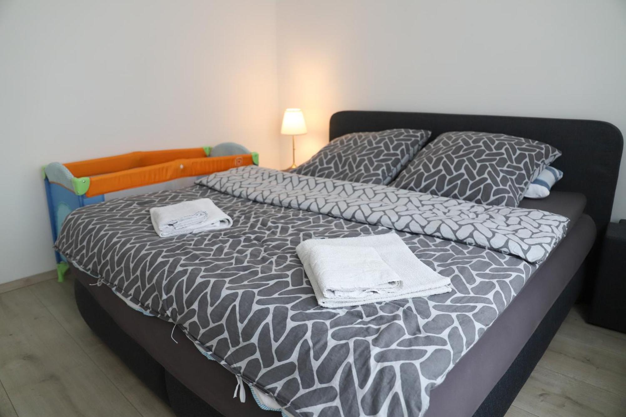 Gemuetliches Familienhaus - Fuehlt Euch Wohl Apartman Oldenburg Kültér fotó