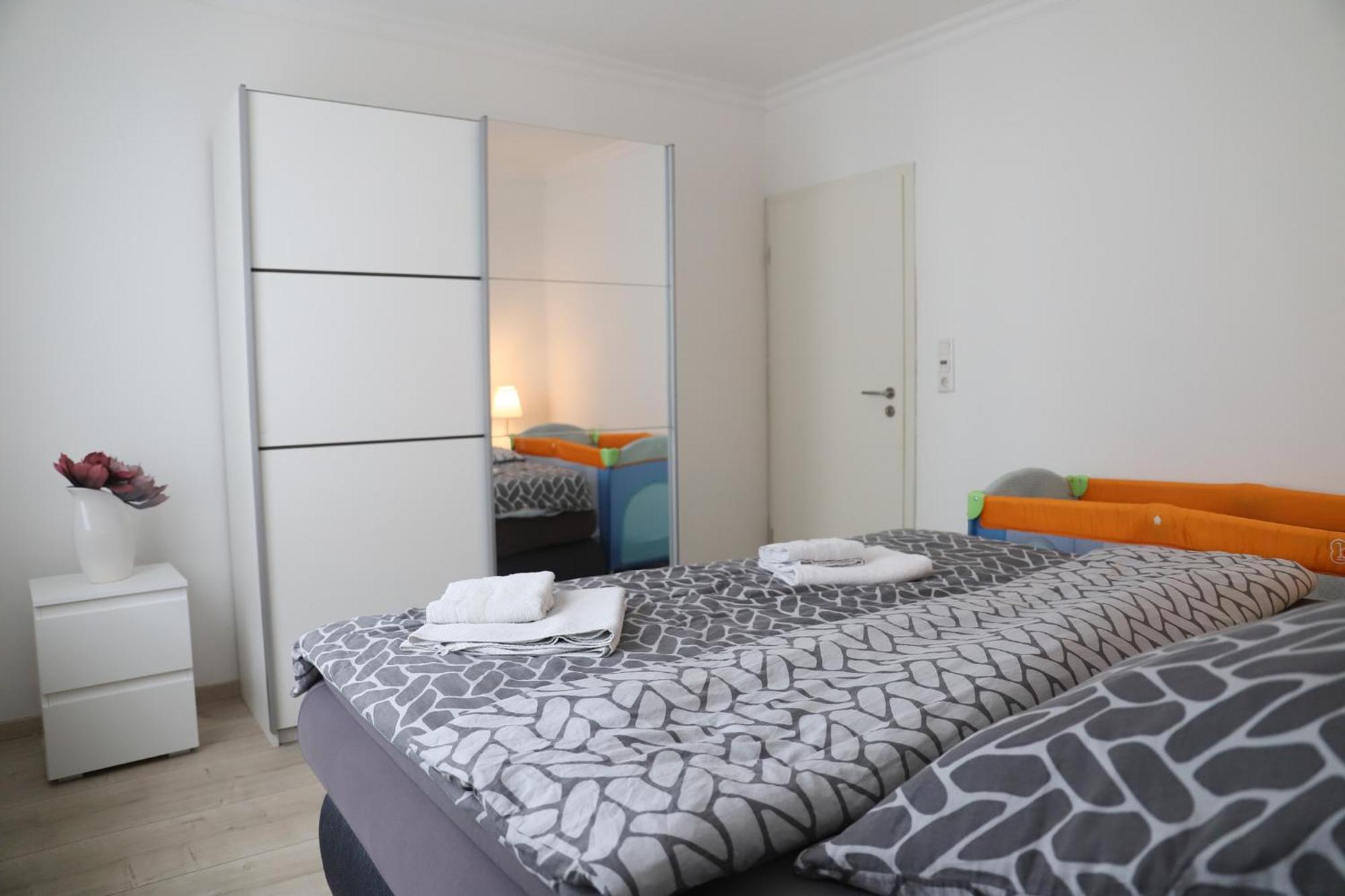 Gemuetliches Familienhaus - Fuehlt Euch Wohl Apartman Oldenburg Kültér fotó